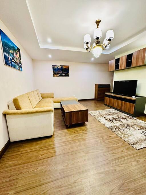 Penthouse 3 Bedroom Apartment With A Beautiful View Pokhara Esterno foto